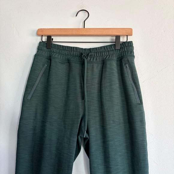 Beyond Yoga Heather Rib Street Jogger Midnight Green - Picture 3 of 8